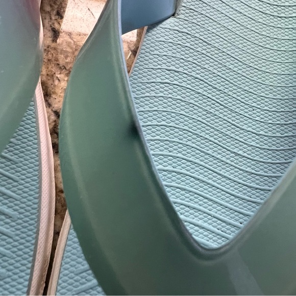 Really Cute Skechers Flip Flops - Picture 6 of 6